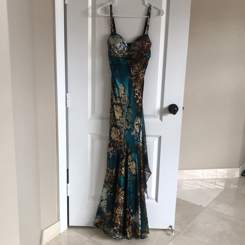 Gorgeous evening gown